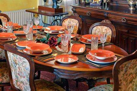 Villa Infinity Dinning Table