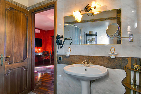 Villa Infinity Master Bedroom WC