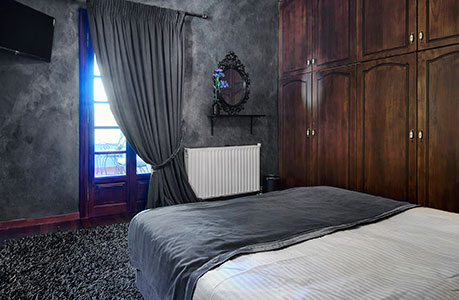 Villa Infinity Silver Room